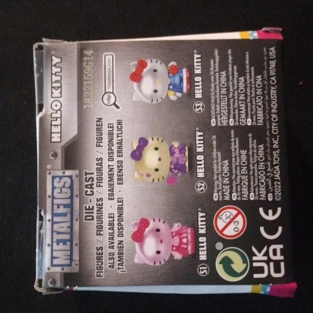 Hello kitty figure - Picture 2 of 3